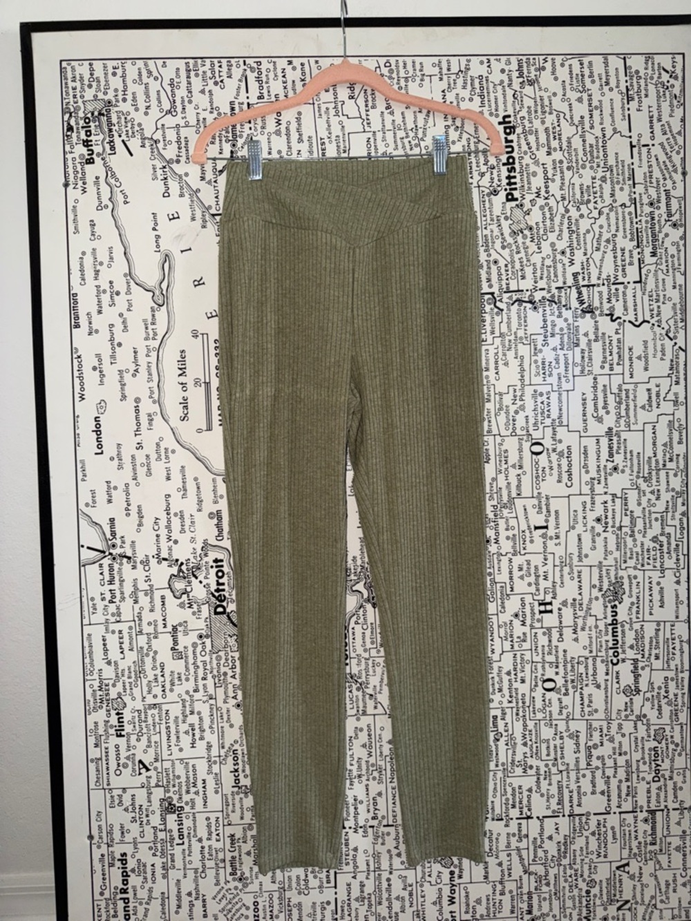 HALARA Olive Green Ribbed Crossover 7/8 Length High-Rise Leggings